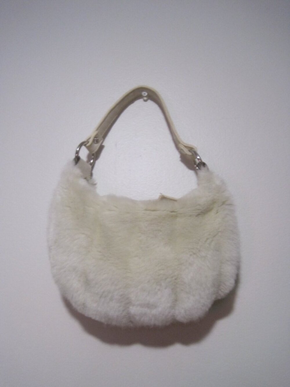 Limited Too Cream Faux Fur Leather Handle Strap Zipper Closure Small Purse Bag - Picture 4 of 7